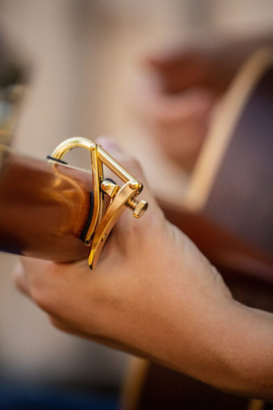 Kapodaster Shubb Royale do gitary akustycznej/elektrycznej złoty C1g